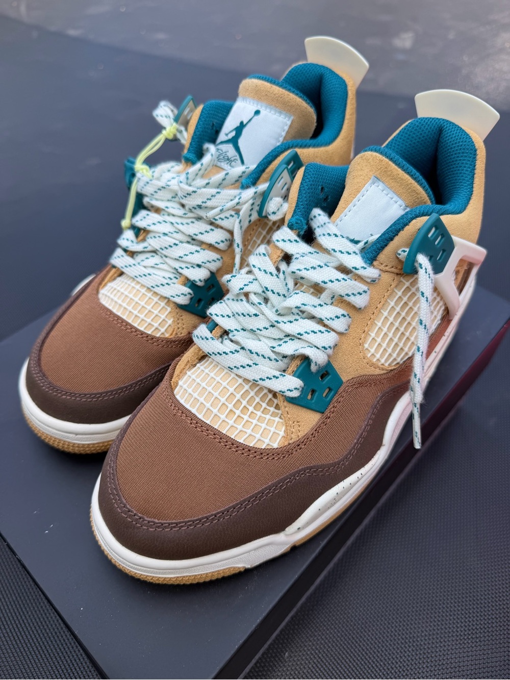 Jordan Low-Top Sneakers in Brown, Tan & Teal